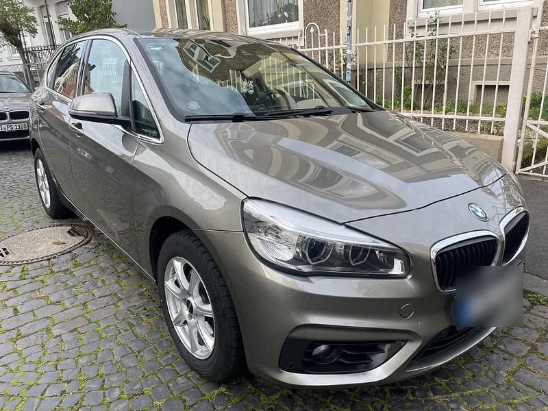 Gebraucht BMW 218 Advantage 136 PS (100 kW) 2015 Braun Kombi