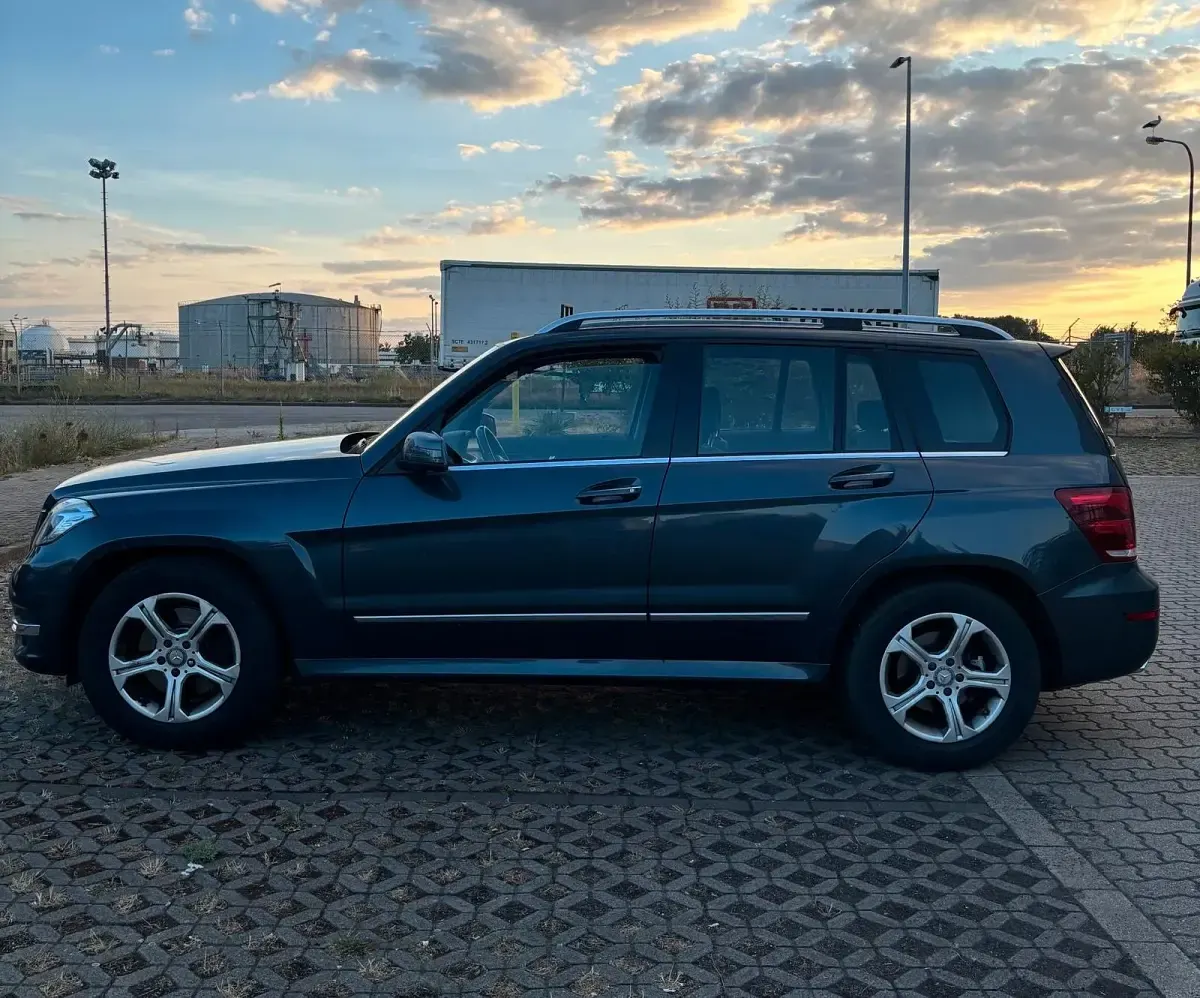 Gebraucht Mercedes GLK250 204 PS (150 kW) 2014 Grau SUV