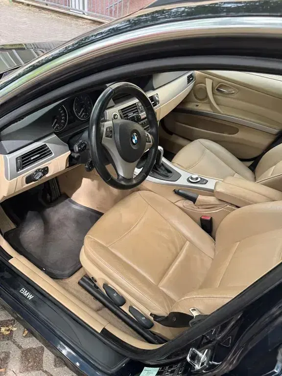 Gebraucht BMW 325 Basis 218 PS (160 kW) 2006 Blau Kombi