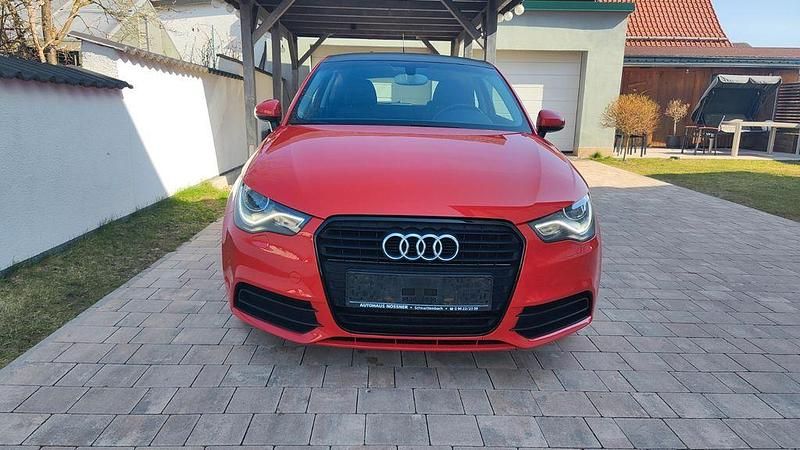 Gebraucht Audi A1 Comfort 86 PS (63 kW) 2011 Rot Kleinwagen