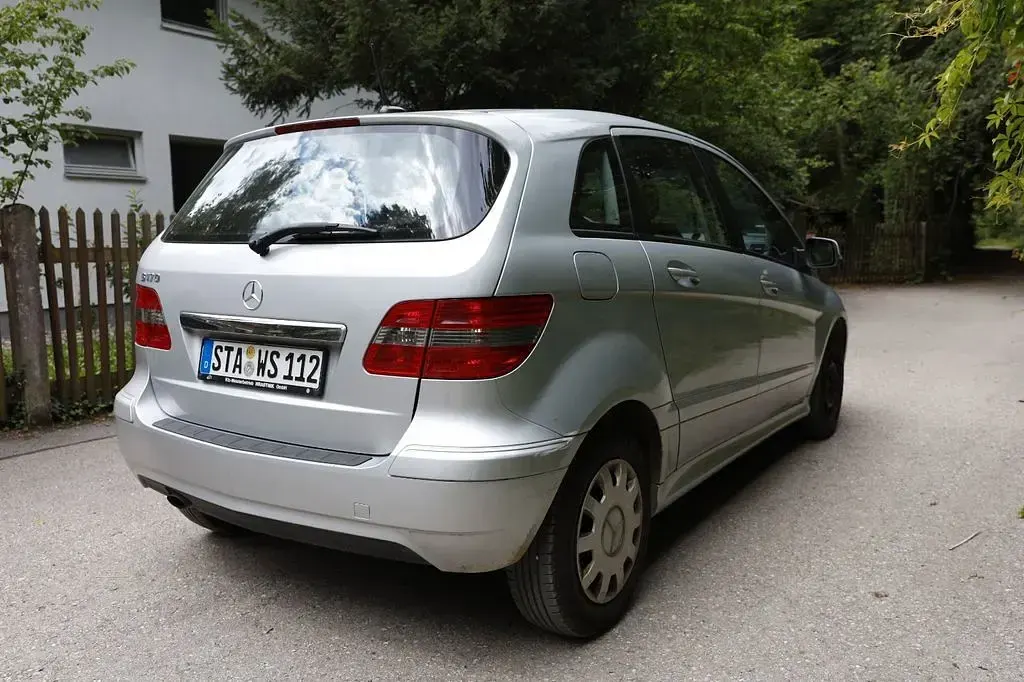 Gebraucht Mercedes B170 116 PS (85 kW) 2008 Silber Van / Kleinbus