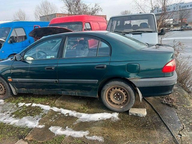 Gebraucht Toyota Avensis Terra 110 PS (80 kW) 2001 Limousine