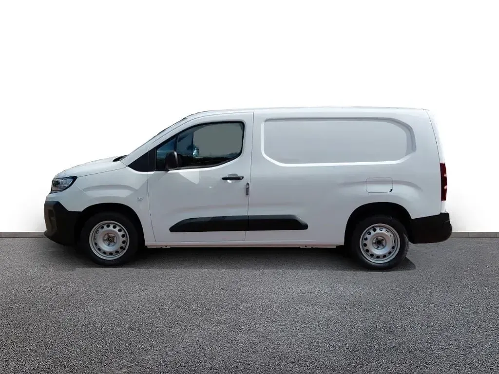 Neu Opel Combo 131 PS (96 kW) 2026 Lackierung weiss icy/typ ausse Van / Kleinbus