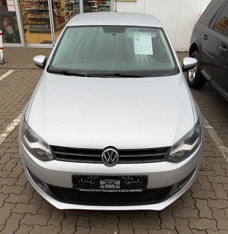 Gebraucht VW Polo Comfortline 90 PS (66 kW) 2011 Silber Limousine