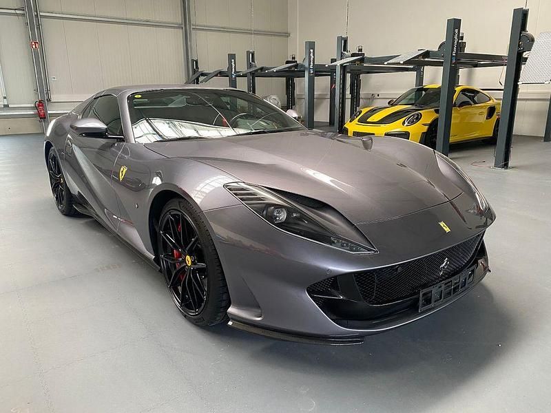 Gebraucht Ferrari 812 799 PS (587 kW) 2022 Grau Cabrio