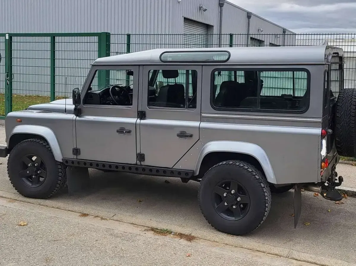 Gebraucht Land Rover Defender SE 122 PS (89 kW) 2012 Grau Kombi