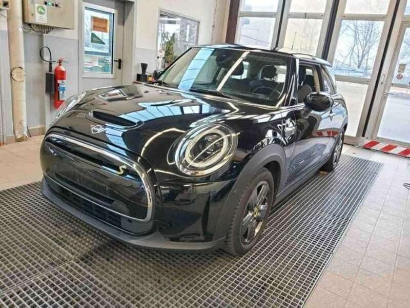 Schwarz (metallic) Gebraucht 2021 Mini Cooper Kleinwagen | 16.650 € (Guter Preis) - Bild 1/4