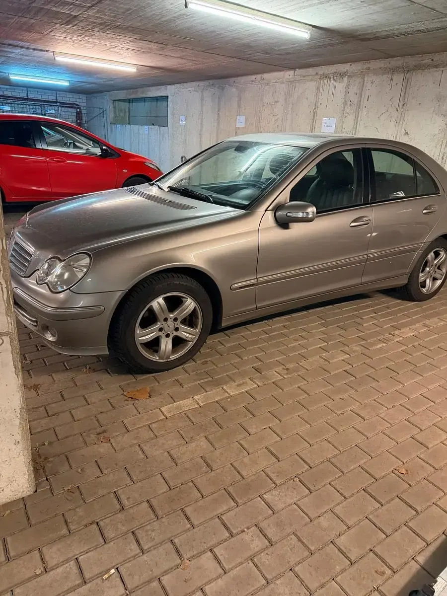 Gebraucht Mercedes C180 143 PS (105 kW) 2006 Beige Limousine