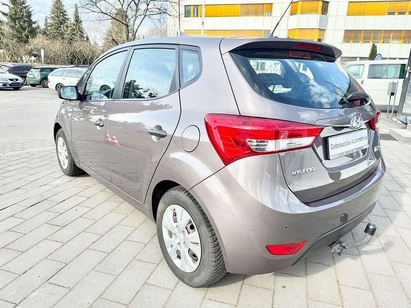Gebraucht Hyundai ix20 90 PS (66 kW) 2014 Braun Kleinwagen