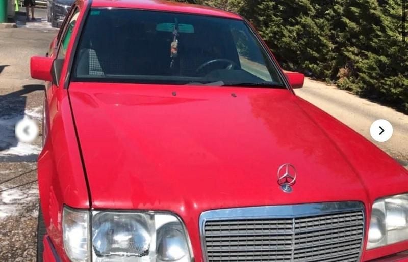 Gebraucht Mercedes E300 136 PS (100 kW) 1994 Rot Limousine