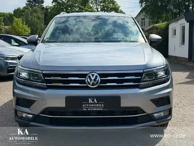 Gebraucht VW Tiguan Allspace Highline 150 PS (110 kW) 2021 Silber SUV