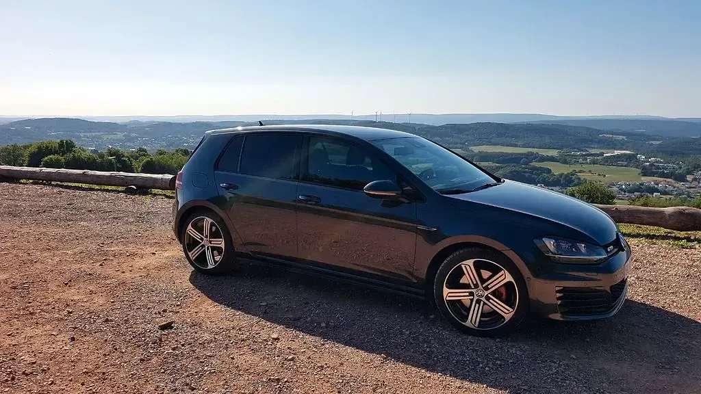 Second-hand VW Golf VII Comfortline 184 CP (135 kW) 2015 Gri Berlinǎ
