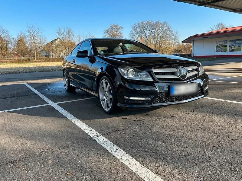 Gebraucht Mercedes C250 204 PS (150 kW) 2015 Schwarz Coupé