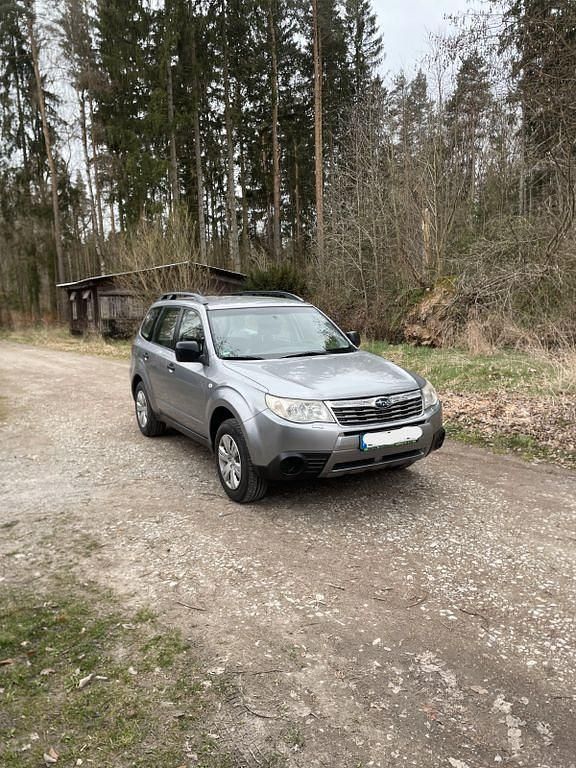 Gebraucht Subaru Forester 150 PS (110 kW) 2010 Grau SUV