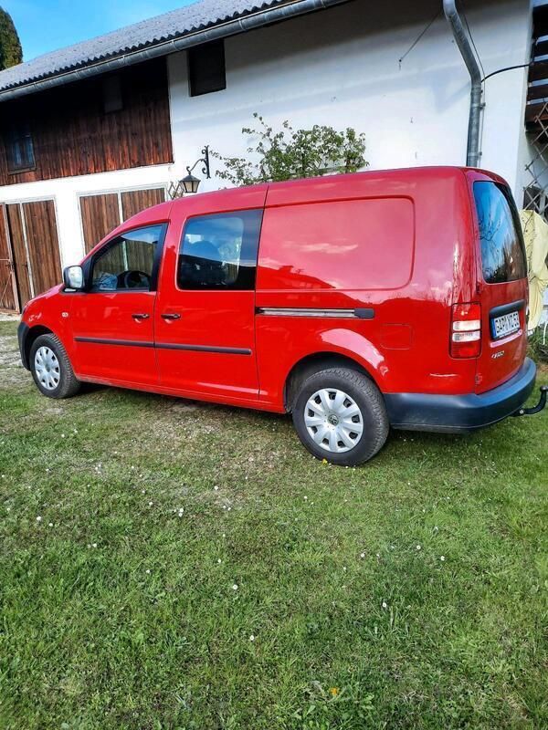 Rot Gebraucht 2013 VW Caddy Maxi Van / Kleinbus | 7.500 € (Superpreis) - Bild 1/4