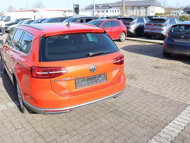 Gebraucht VW Passat Alltrack 239 PS (175 kW) 2016 Orange Kombi