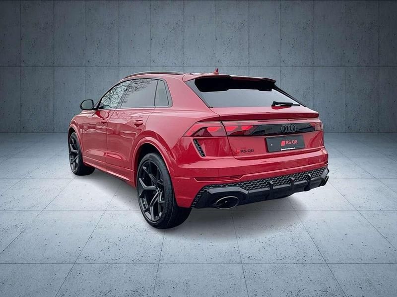 Neu Audi RS Q8 Performance 640 PS (470 kW) 2026 Chilirot metallic SUV