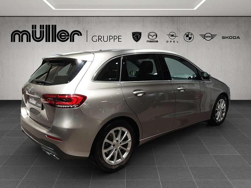 Gebraucht Mercedes B200 163 PS (119 kW) 2020 Mojavesilber metalliclack Kleinwagen