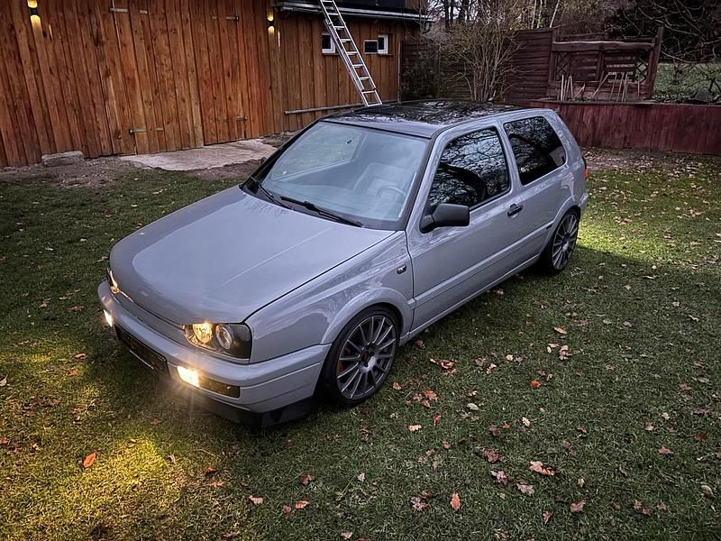 Grau Gebraucht 1996 VW Golf III Kleinwagen | 7.500 € (Guter Preis) - Bild 1/4