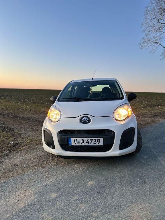Gebraucht Citroën C1 68 PS (50 kW) 2013 Weiß Kleinwagen