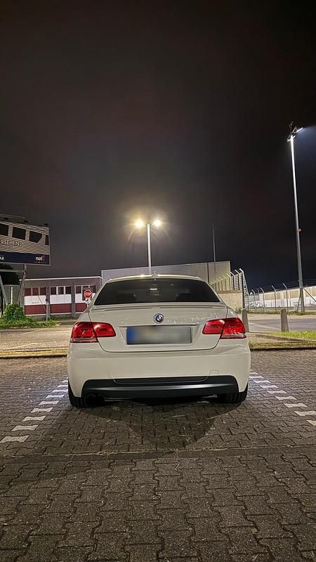 Gebraucht BMW 320 170 PS (125 kW) 2008 Weiß Coupé