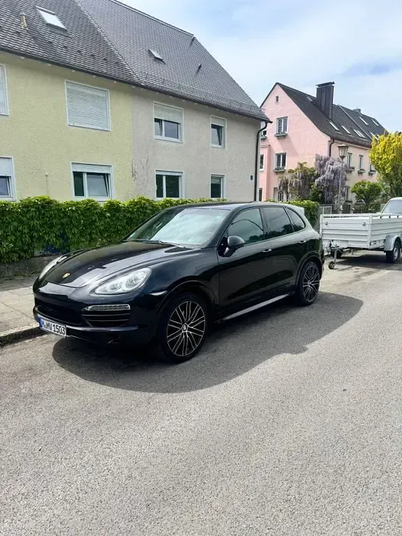 Second-hand Porsche Cayenne 245 CP (180 kW) 2013 Negru SUV
