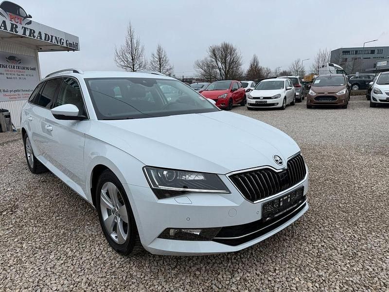 Gebraucht Skoda Superb Style 190 PS (139 kW) 2019 Weiß Kombi