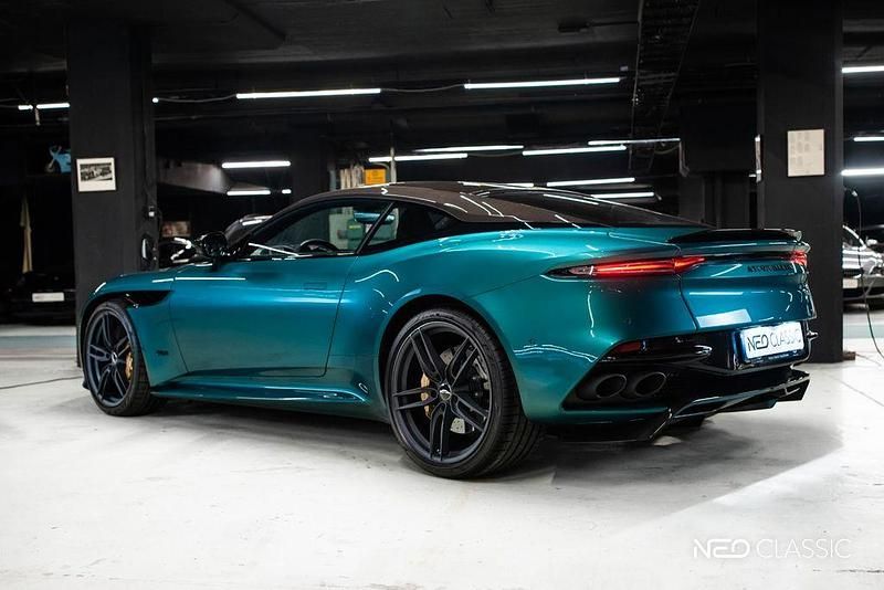 Gebraucht Aston Martin DBS 725 PS (533 kW) 2022 Grün