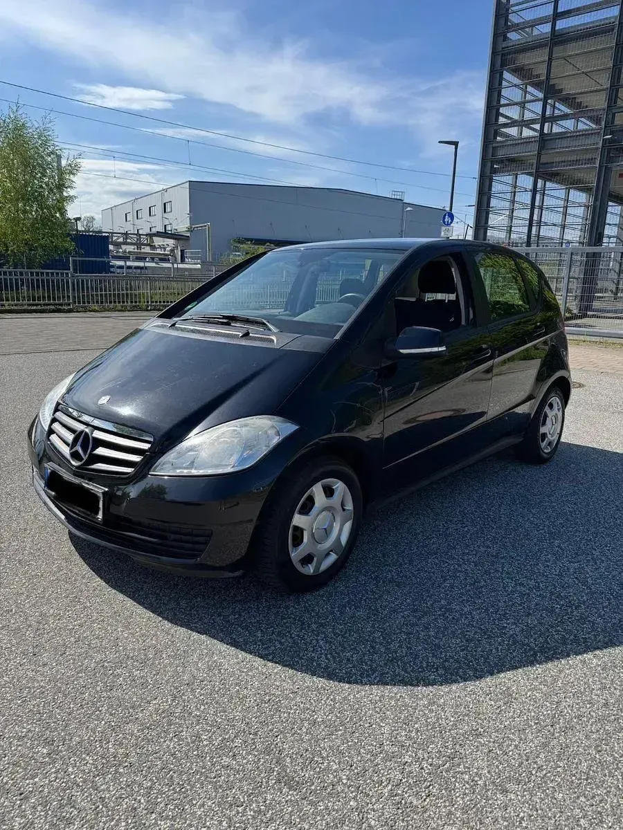 Gebraucht Mercedes A160 100 PS (73 kW) 2011 Schwarz Limousine