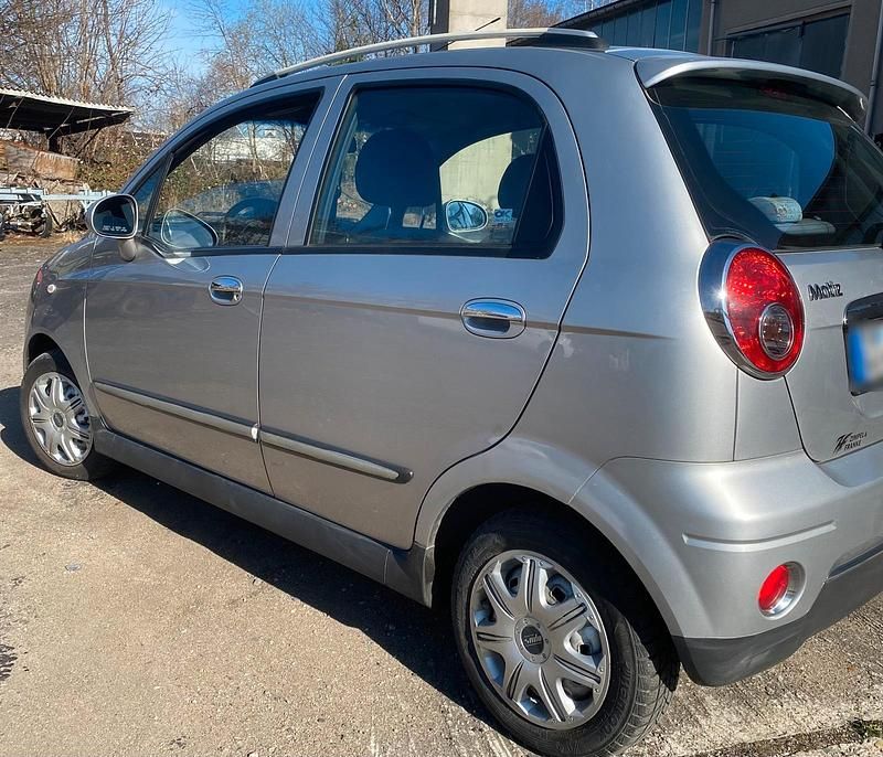 Gebraucht Chevrolet Matiz 52 PS (38 kW) 2009 Silber Kleinwagen