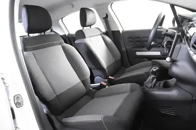 Gebraucht Citroën C3 Feel 83 PS (61 kW) 2019 Weiß Kleinwagen