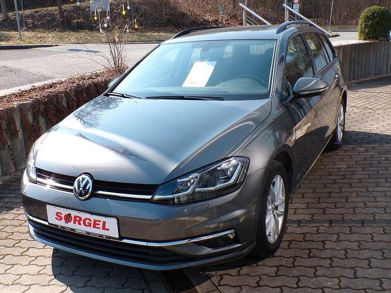 Gebraucht VW Golf VII Comfortline 150 PS (110 kW) 2018 Grau Kombi