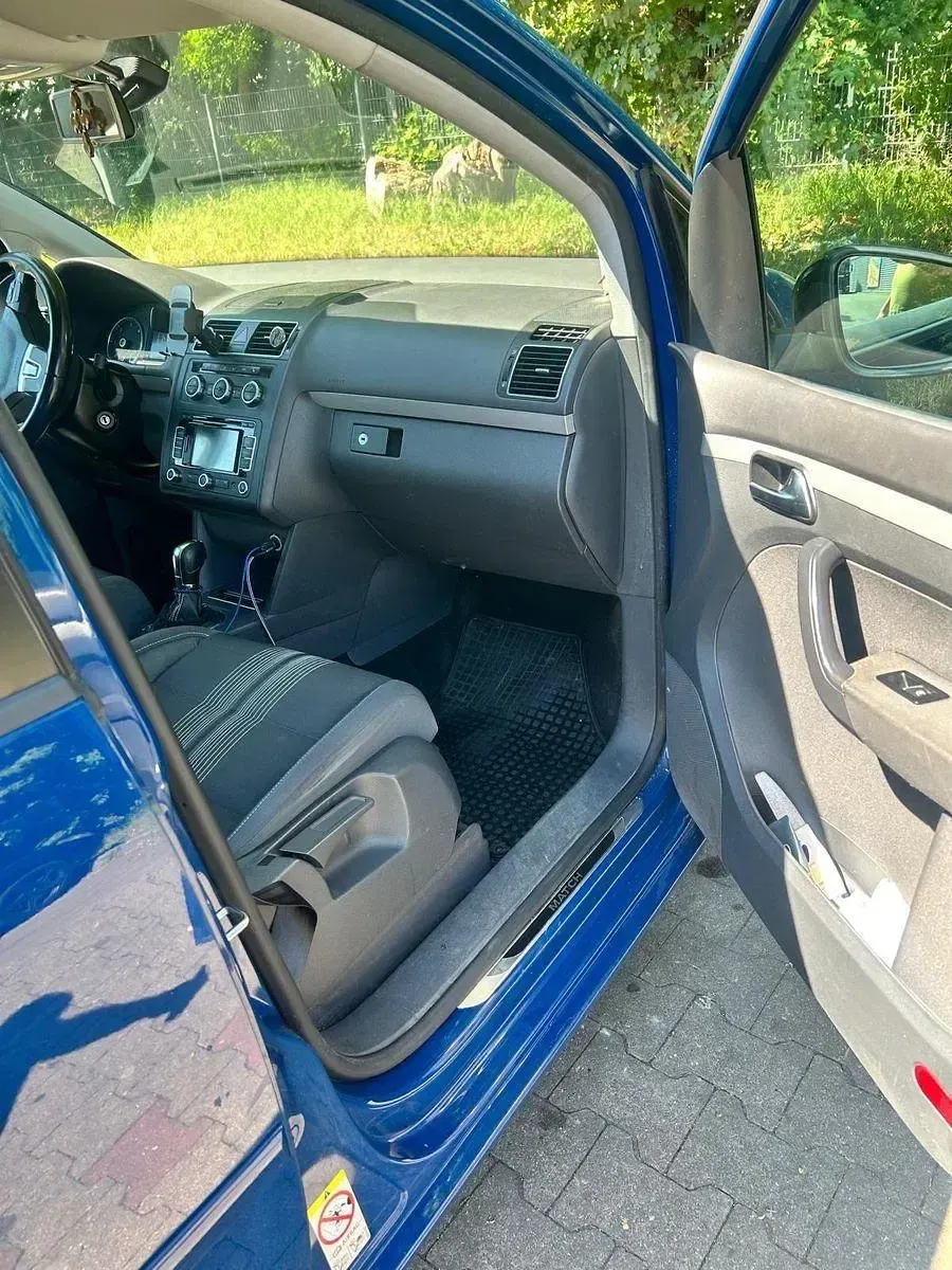 Gebraucht VW Touran 140 PS (102 kW) 2012 Blau Van / Kleinbus