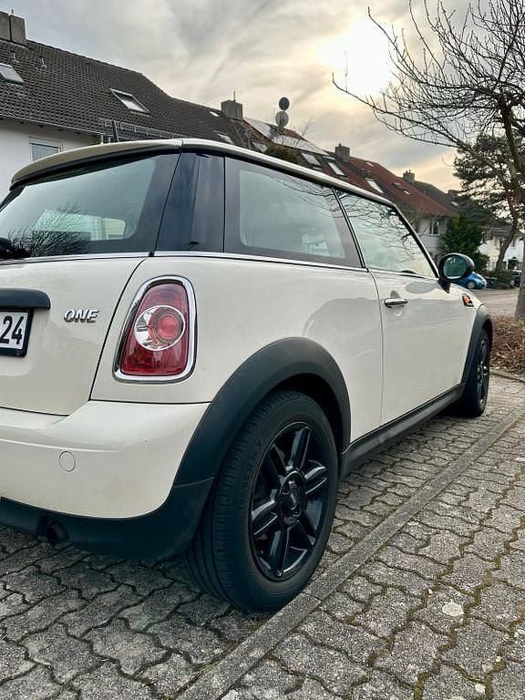 Gebraucht Mini ONE 98 PS (72 kW) 2012 Weiß Kleinwagen