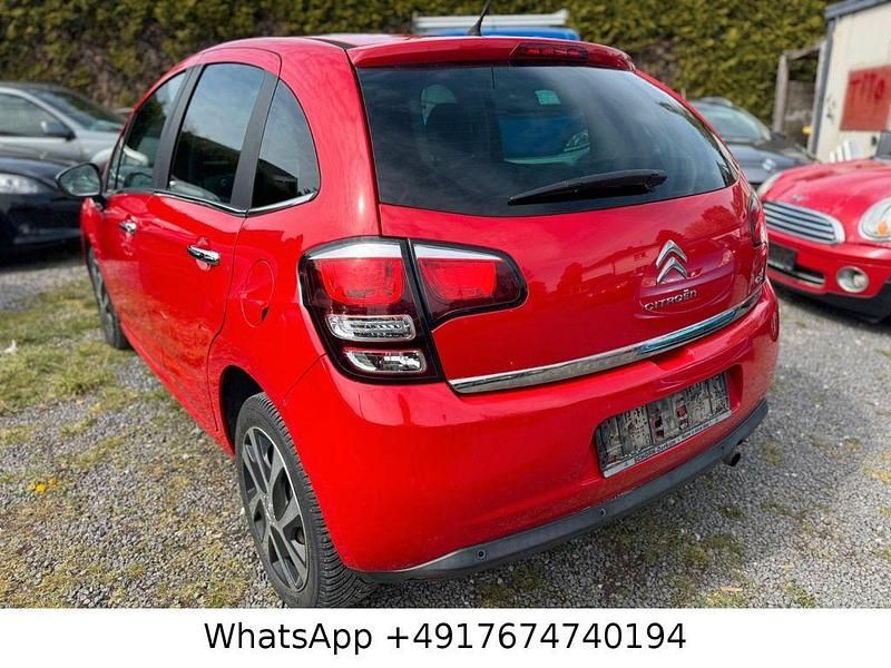 Gebraucht Citroën C3 SELECTION 82 PS (60 kW) 2016 Rot Limousine