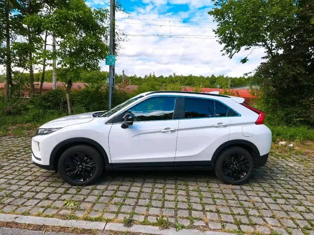 Gebraucht Mitsubishi Eclipse Cross Active 148 PS (108 kW) 2020 Weiß SUV