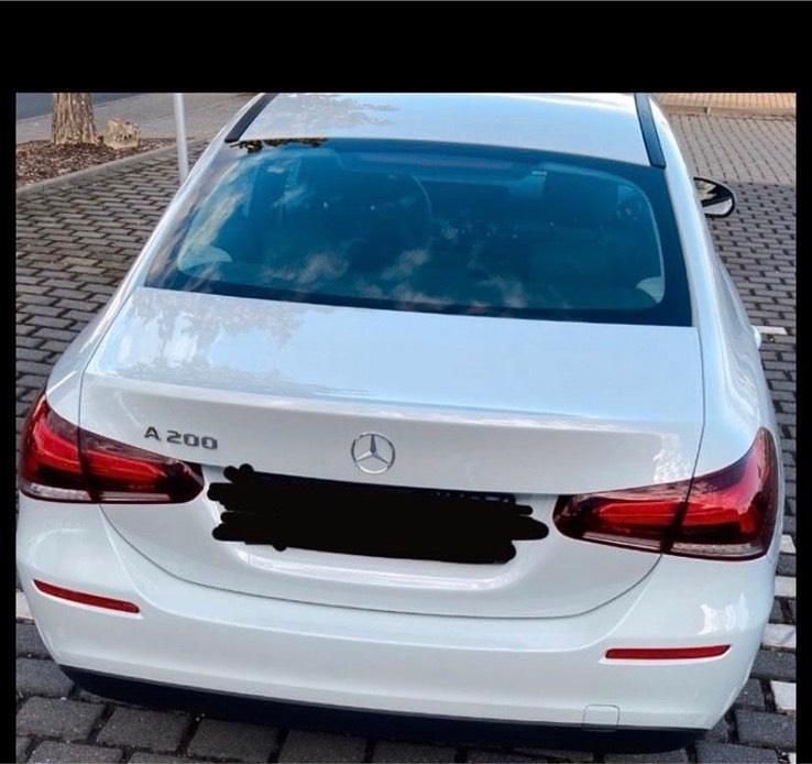 Weiß Gebraucht 2019 Mercedes A200 Limousine | 19.899 € (Fairer Preis) - Bild 1/4