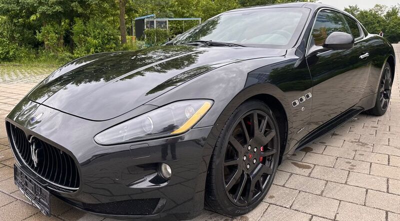 Schwarz Gebraucht 2009 Maserati Granturismo Coupé | 53.890 € - Bild 1/4