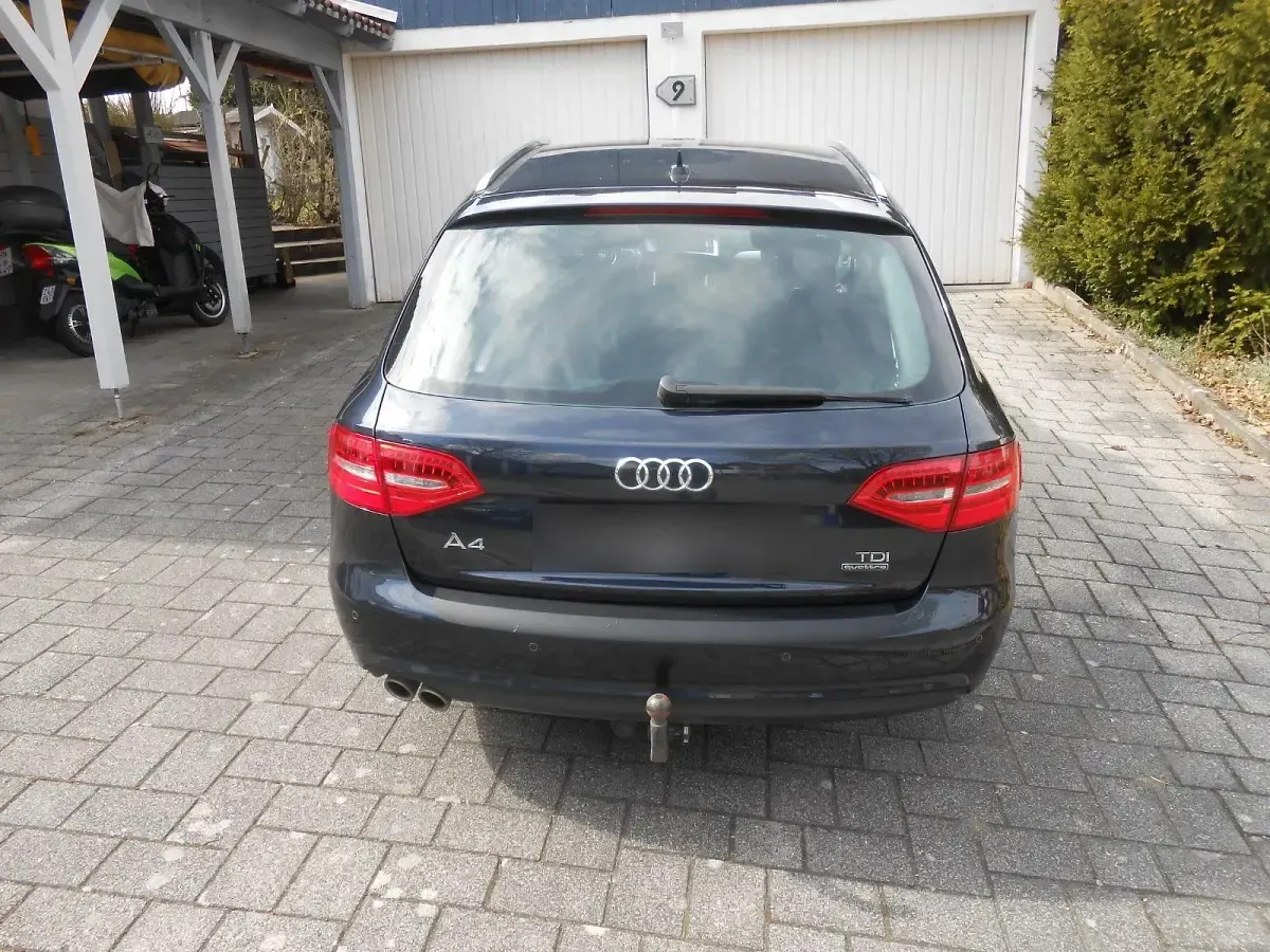 Gebraucht Audi A4 Ambition 190 PS (139 kW) 2015 Blau Kombi
