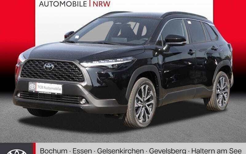 Schwarz Neu 2025 Toyota Corolla Cross Style SUV | 38.679 € (Etwas zu teuer) - Bild 1/4