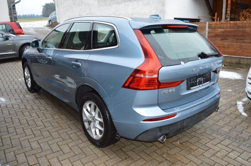 Gebraucht Volvo XC60 Momentum 197 PS (144 kW) 2019 Blau SUV