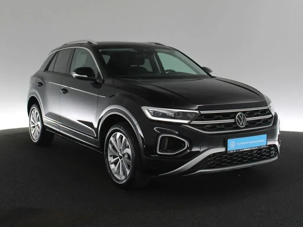 Gebraucht VW T-Roc Style 150 PS (110 kW) 2023 Deep black perleffekt (metallic) SUV