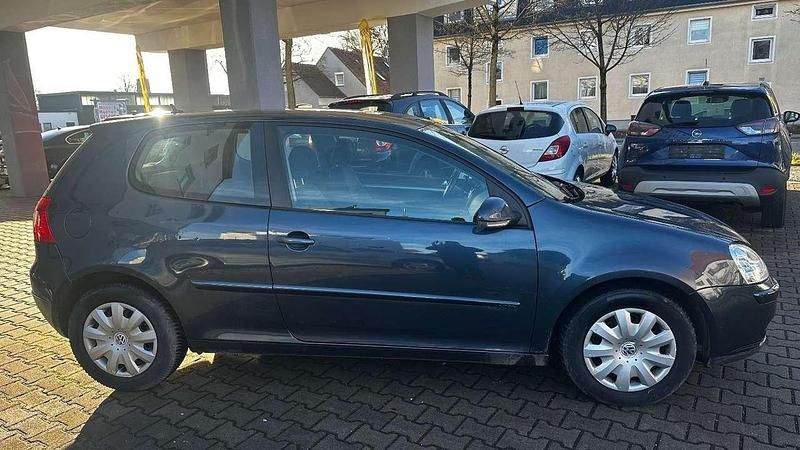Gebraucht VW Golf IV 80 PS (58 kW) 2006 Bluegraphit perleffekt Limousine