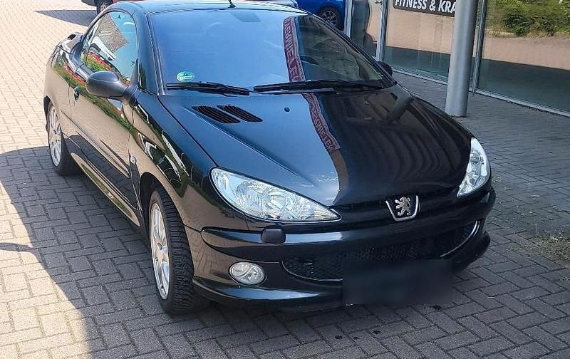 Schwarz Gebraucht 2007 Peugeot 206 CC Cabrio | 2.000 € (Fairer Preis) - Bild 1/4