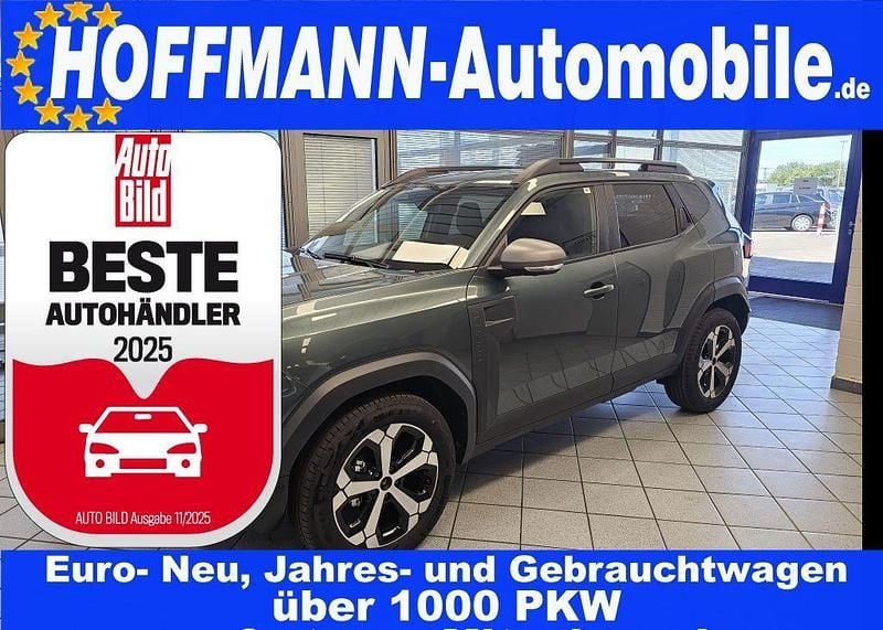 Zedergrünmet Neu 2025 Dacia Duster Journey SUV | 25.350 € (Fairer Preis) - Bild 1/4