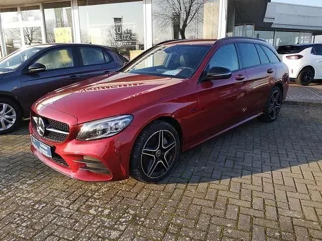 Rot Gebraucht 2020 Mercedes C300e Edition Kombi | 47.950 € - Bild 1/4