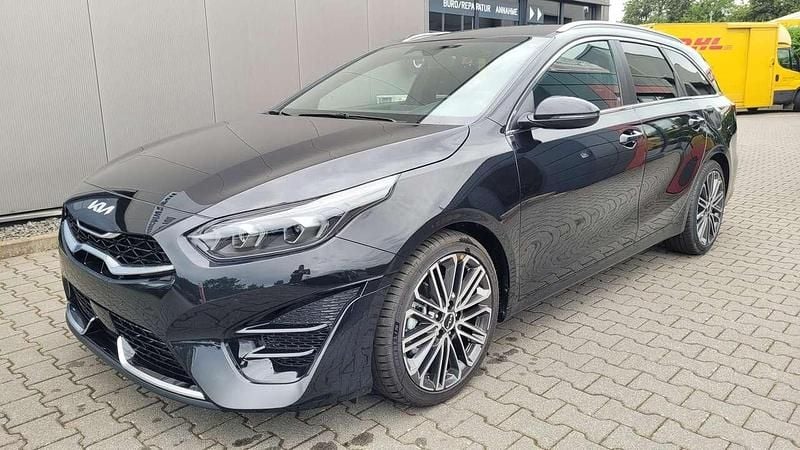 Grün Neu 2025 Kia Ceed Sportswagon GT-Line Kombi | 29.550 € (Guter Preis) - Bild 1/4