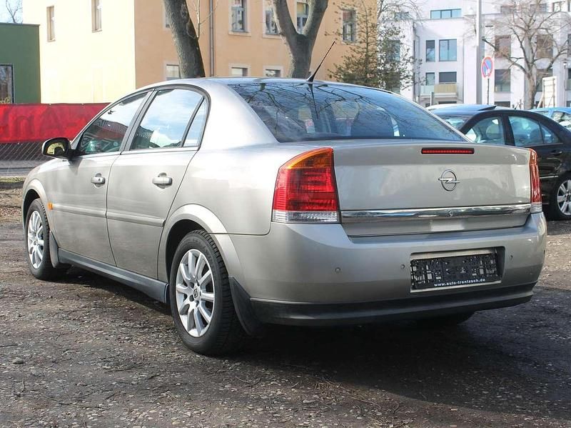 Gebraucht Opel Vectra Elegance 147 PS (108 kW) 2003 Silber Limousine
