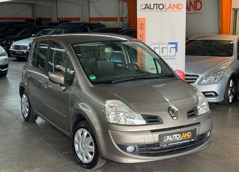 Gebraucht Renault Modus Dynamique 79 PS (58 kW) 2009 Braun Van / Kleinbus