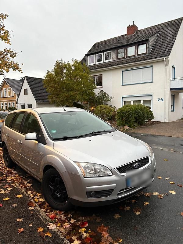 Silber Gebraucht 2008 Ford Focus Kombi | 999 € (Superpreis) - Bild 1/4